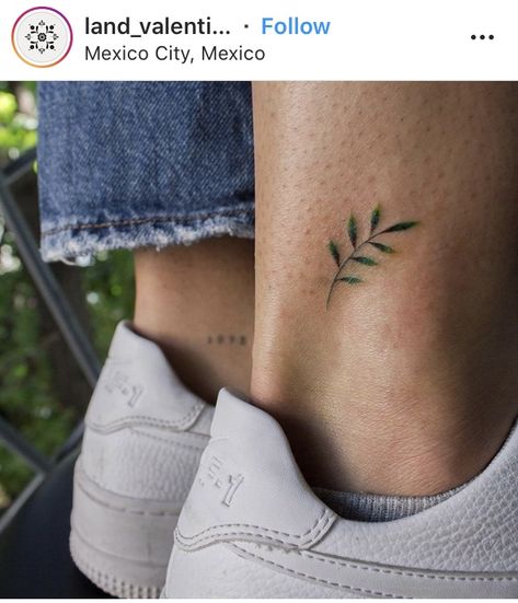 Monstera Ankle Tattoo, Leaf Plant Tattoo, Ankle Plant Tattoo, Bali Tattoo, Heart Tattoo Wrist, Tattoo 2024, Piercing Inspiration, Leaves Embroidery, Favorite Tattoos