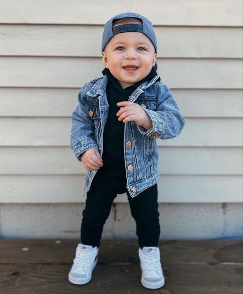 Fall Outfits Baby Boy, 6 Month Baby Outfits Boys, Baby Boy Outfits 0-3 Months, Baby Boy Fall Outfits 6 Months, Baby Boy Family Pictures Outfit, Baby Boys Outfit Ideas, Winter Baby Boy Outfits, Baby Style Boy, One Year Old Boy Outfits