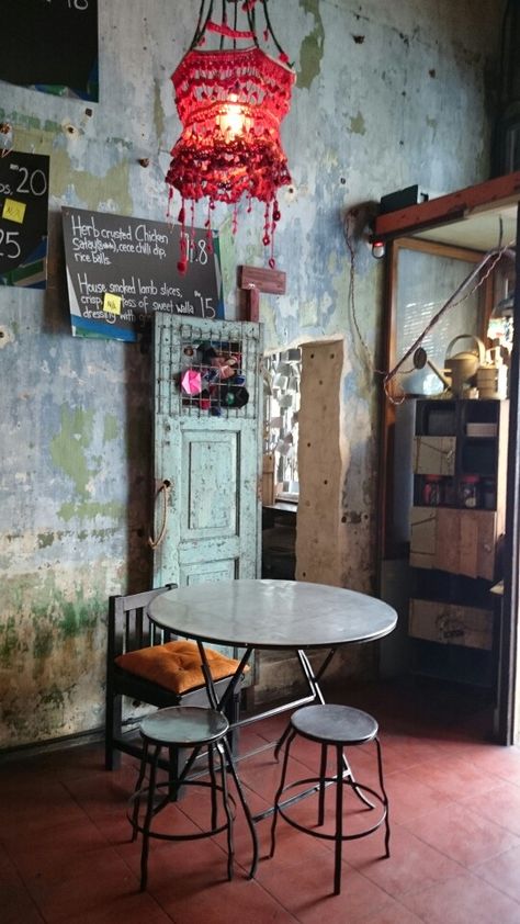 Old fashion style @ Cafe in Ipoh Indian Cafe, Indian Houses, Malaysia Travel, Kuching, Peeling Paint, Ipoh, Insta Feed, Old Fashion, Visual Development