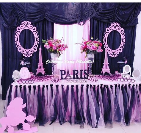 Purple Paris Theme Party, Paris Theme Centerpieces, Paris Quinceanera Theme, 65th Birthday Party Ideas, Birthday Party Purple, Paris Party Decorations, Parisian Birthday Party, Paris Sweet 16, Paris Birthday Theme