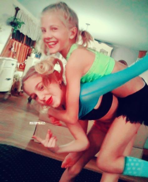 chloe and paige when they found out they were going to be on tv Chloe Lukasiak And Paige Hyland, Dance Moms Chloe Lukasiak, Dance Moms Pics, Chloe And Paige, Dance Moms Chloe, Be On Tv, Dance Moms Pictures, Dance Moms Funny, Paige Hyland