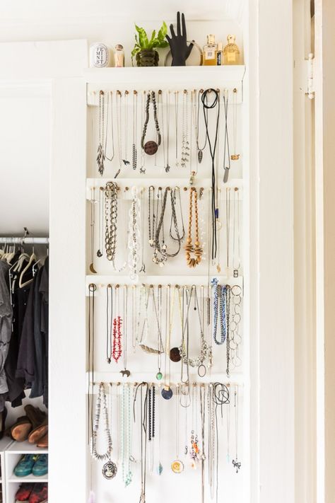 DIY jewelry storage rack Diy Jewelry Storage, Jewelry Storage Solutions, Jewelry Storage Diy, Diy Storage Rack, Clean Gold Jewelry, Jewelry Display Cards, Jewelry Organizer Wall, Necklace Storage, Jewelry Organizer Storage