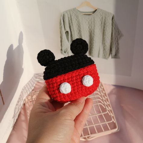 airpods pro Protective shell Crochet Airpods, Crochet Case, Airpods Cases, Fun Crafts To Do, Airpod Pro, Airpods Case, Airpod Case, Airpods Pro, Disney Cartoons