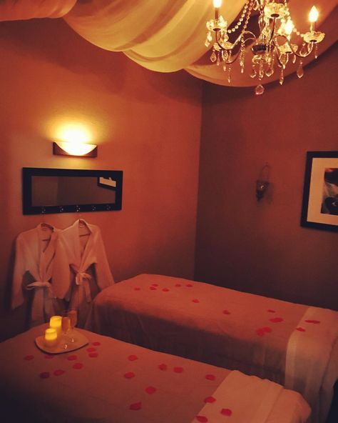 Couples Massage in Denver | Body Massage Wellness Spa Couple Spa Aesthetic, Couples Massage Room, Massage Vision Board, Couple Massage Spa, Aesthetic Massage, Massage Couples, 2024 Prayer, Couples Room, Spa Space