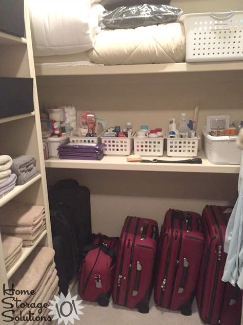 Ideas for where to store your luggage and suitcases in your home, between uses {on Home Storage Solutions 101} Office Closet Ideas, Linen Closet Design, Sleeping Bag Storage, Storage Solutions Closet, Storage Solutions Bedroom, Suitcase Storage, Apartment Storage, Storage Room Organization, Home Storage Solutions