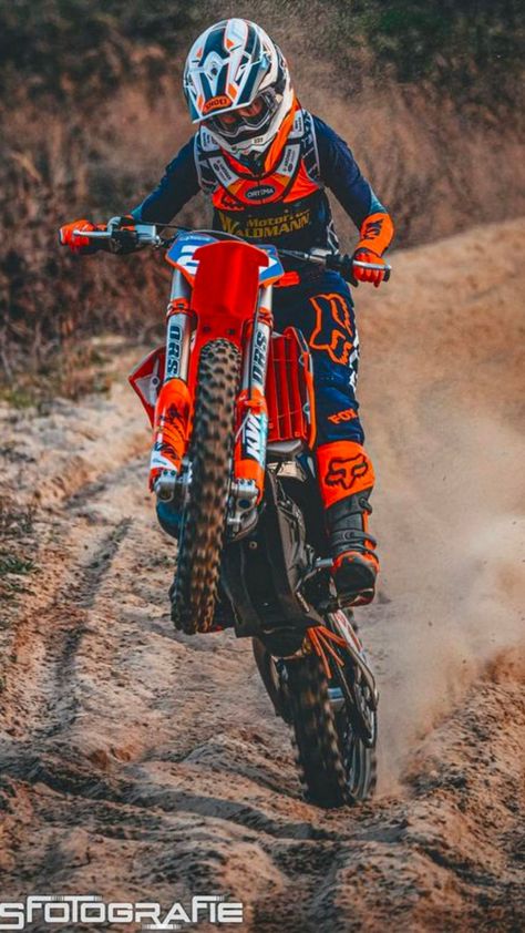 Motocross Aesthetic, Motocross Wallpaper, Levi Core, Moto Cross Ktm, Arte Trash Polka, Ktm Enduro, Ktm Dirt Bikes, Ktm Motocross, Enduro Motocross