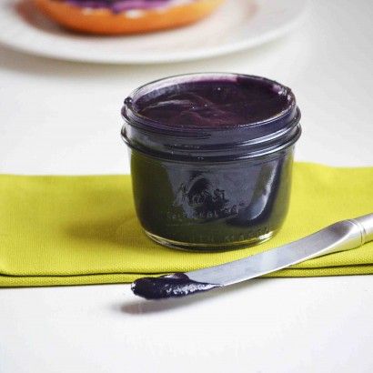 Great way to use up your frozen blueberries. Great in cakes, tarts, or just used as a spread with cream cheese! Blueberry Curd, Bagel Cream Cheese, Curd Recipe, Dessert Aux Fruits, Blueberry Jam, Jam And Jelly, Tasty Kitchen, Just Eat It, Cake Fillings