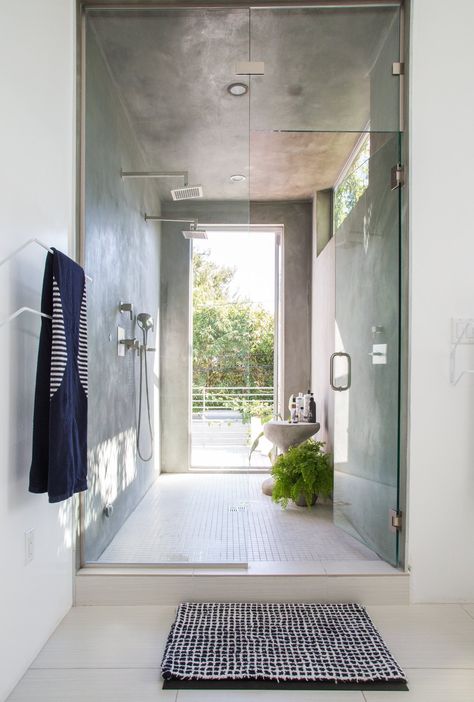 Dan & Alan's Modern Abode Clean Shower Doors, Small Shower Remodel, Indoor Outdoor Bathroom, Small Showers, Outdoor Bathrooms, Bathroom Doors, Glass Shower Doors, Shower Remodel, Glass Shower