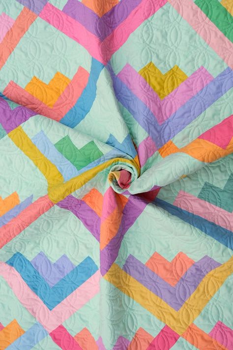 Grandma Quilt, Modern Inspiration, Cabin Quilt, Cozy Quilts, Man Quilt, Log Cabin Quilt, Colorful Quilts, Pink Bubbles, Kona Cotton