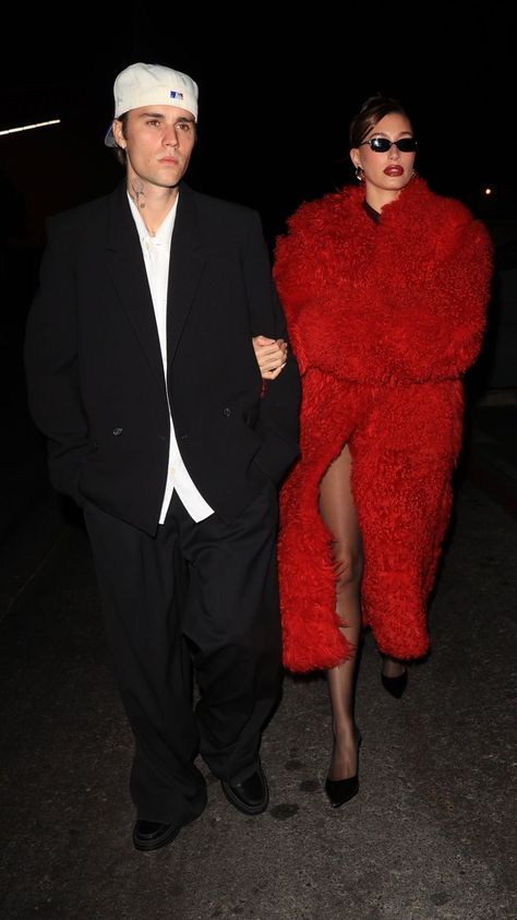 Hailey Bieber Is Singlehandedly Reviving Holiday Glamour in a Cherry-Red Fur Coat Fur Coat Street Style, Red Fur Coat, Bieber Hailey, Hailey Bieber Style, Holiday Party Fashion, Fuzzy Coat, Red Fur, Chic Coat, Fashion Icons