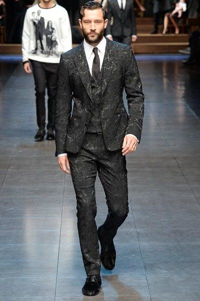 Dolce & Gabbana Fall 2015 Menswear Collection - Vogue Fashion Milan, A Man In A Suit, Christophe Lemaire, Man In A Suit, Damir Doma, Julien Macdonald, 2016 Menswear, Stella Jean, Gareth Pugh