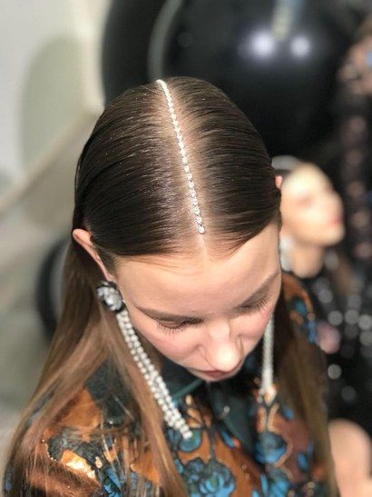 Markus Lupfer’s Crystal Center Parts Are the Cool-Girl Alternative to a Tennis Bracelet - Vogue Hairstyle With Crystals, Rhinestone Middle Part Hair, Crystals Hairstyle, Crystals In Hair, Hair Crystals, Birthday Glam, Parting Hair, Runway Hair, Diamond Hair