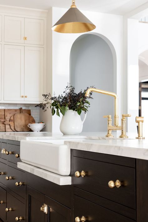 The Clever Sink Detail We Spotted in Shea McGee’s New Kitchen Drip Edge Sink, Mcgee Home Kitchen, Mcgee Kitchen, Studio Mcgee Kitchen, The Mcgee Home, Armac Martin, Shea Mcgee, Mcgee Home, Best Kitchen Design