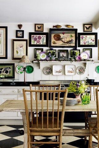 How to decorate an urban cottage Black And White Flooring, Urban Cottage, Dado Rail, London House, English Country House, Stylish Kitchen, Wakefield, House Garden, Décor Diy