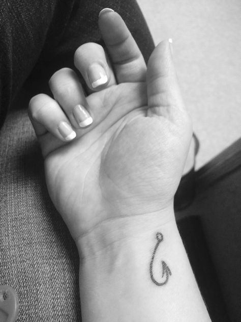 Fish hook tattoo Fishing Hook Tattoo For Women, Hook Tattoo For Women, Small Fishing Tattoo For Women, Fish Hook Tattoo Women, Fish On A Hook, Fish Hook Tattoo, Pinky Tattoo, Hook Tattoo, Fishing Hook Tattoo