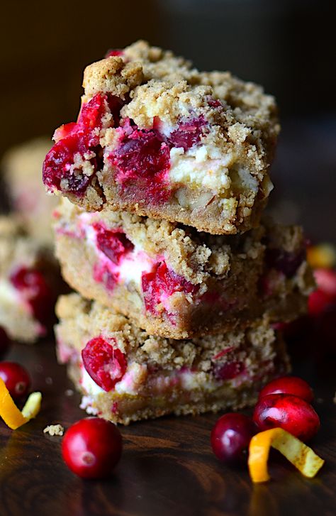 cranberry cream cheese crumble Cranberry Crumble Bars, Cream Cheese Bars Recipe, Cranberry Crumble, Cranberry Bars, Cranberry Cheesecake, Fruity Recipes, Cream Cheese Bars, Cream Cheese Desserts, Cranberry Cream Cheese