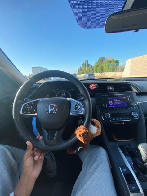 Honda Civic Car, Car For Teens, Civic Car, Honda Hrv, Honda Insight, Car Interior Design, Cute Car Accessories, Car Inspiration, Pink Car