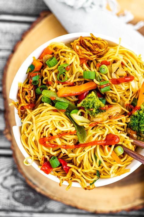 Takeout At Home, Vegetable Chow Mein, Weekly Dinner Menu, Diet Cookies, Weekly Dinner, Chow Mein Noodles, 30 Minute Dinners, Easy Vegetable, Fried Noodles