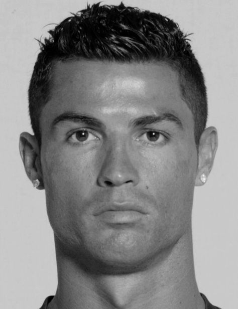 Christiano Ronaldo Portrait, Ronaldo Face Photo, Cristiano Ronaldo Face, Cristiano Ronaldo Portrait, Ronaldo Photos, Black And White Face, Ronaldo Wallpapers, Head & Shoulders, Portrait Sketches