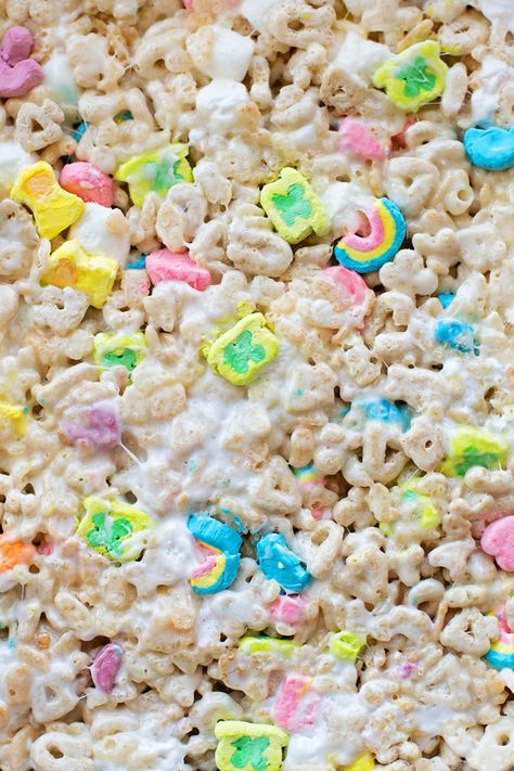 Lucky Charms bars - Life Made Simple Lucky Charms Cereal Bars, Squares Recipes, Lucky Charms Treats, Cereal Bars Recipes, Lucky Charms Marshmallows, Lucky Charms Cereal, Potluck Ideas, Easy Dessert Recipes, Activity Director