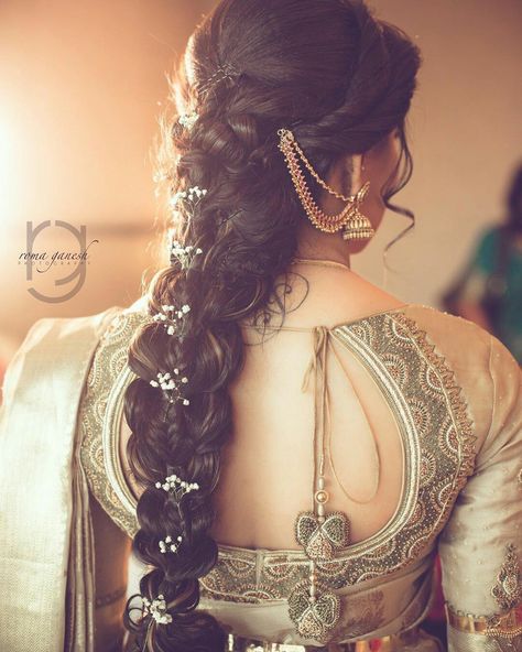 Asian hair style 2021 Long Hair Side Braid, Hair Side Braid, Messy Braided Hairstyles, Hairstyles Brides, South Indian Wedding Hairstyles, Indian Braids, Hairstyles For Indian Wedding, Bridal Hair Decorations, Bridal Hairstyle Indian Wedding