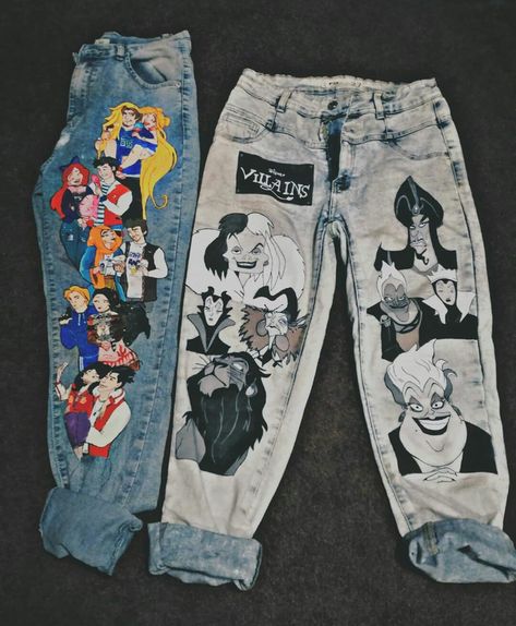 Ece Core, Paint Outfit, Handpainted Jeans, Disney Jeans, Custom Jeans Diy, Painted Shorts, Painted Clothes Diy, Disney Jacket, Custom Painted Shoes