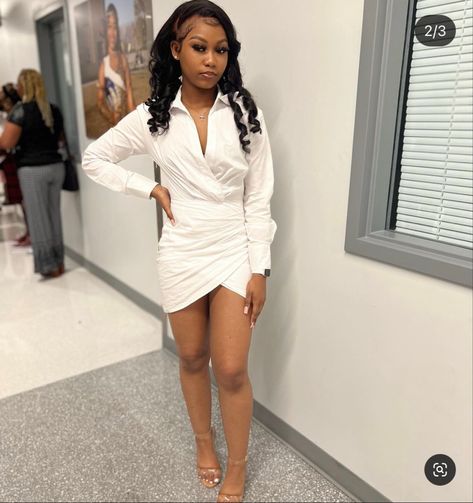 Graduation Outfit Ideas Black Women, Graduation Outfit Ideas Black, 8th Grade Graduation Outfit Ideas, Outfit Ideas Green, Graduation Fits, Outfit Ideas Black Women, Portrait Outfits, Graduation Outfit Ideas, Senior Portrait Outfits