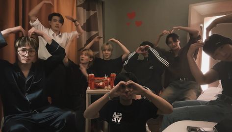 Ateez Ot8 Header, Enhypen Birthday Date, Cute Twitter Headers, Pirate Boy, Twitter Header Aesthetic, Twitter Banner, New West, Youtube Live, Best Kpop