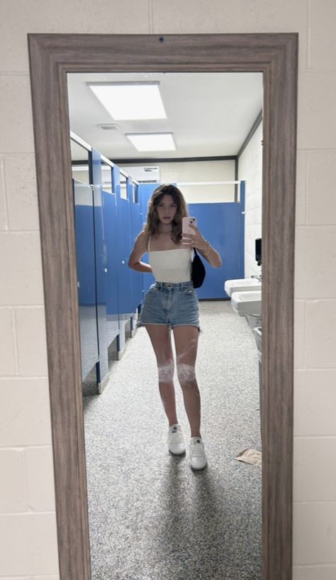 Tall girl in denim shorts white top Tall Girl Summer Outfits, Tall Girl Aesthetic, Tall Girl Outfits, Girl Shorts, Girls Summer Outfits, Tall Girl, Girl Body, Summer Outfit, Summer Girls