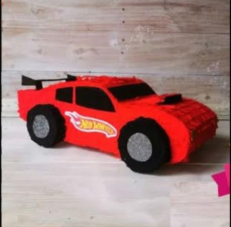 Race Car Pinata, Hot Wheels Pinata, Piñata Cars, Car Pinata, Hot Wheels Themed Birthday Party, Hotwheels Birthday Party, Hot Wheels Birthday, Hot Wheels Party, Mini Pinatas