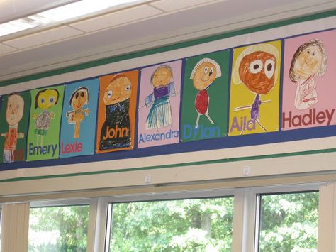 kids self portraits hanging up high Student Self Portraits, Kindergarten Self Portraits, September School, Kindergarten Art Lessons, First Day Activities, Kindergarten Art Projects, Chalk Talk, Morning Message, Classroom Routines