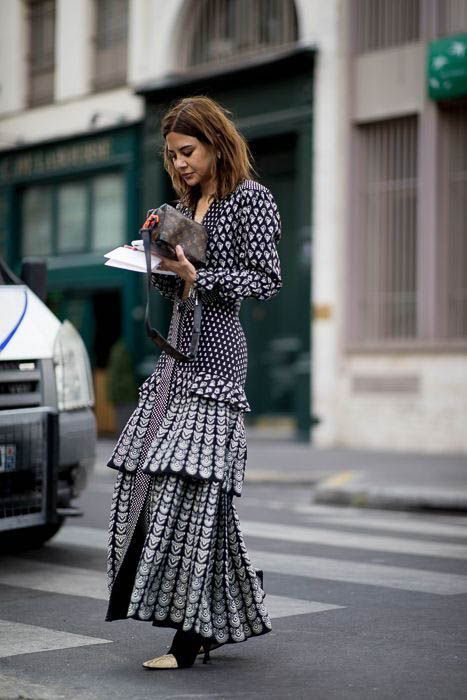 Long Sleeve Dress / Street style fashion / #dress #fashion #womensfashion #streetstyle #ootd #style / Pinterest: @fromluxewithlove Paris Streets, Christine Centenera, Mode Instagram, Blogger Street Style, Chique Outfits, Beauty Dress, Harper's Bazaar, 가을 패션, Fashion Mode