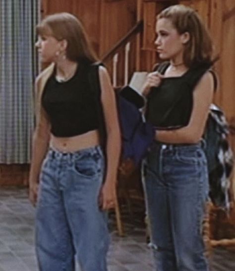 90’s Outfits, 2000s Clothing, 90s Inspired Outfits, Outfit 90s, Swag Outfits For Girls, 90s Fashion Outfits, 90s Outfit, Aesthetic Women, Fashion Tv