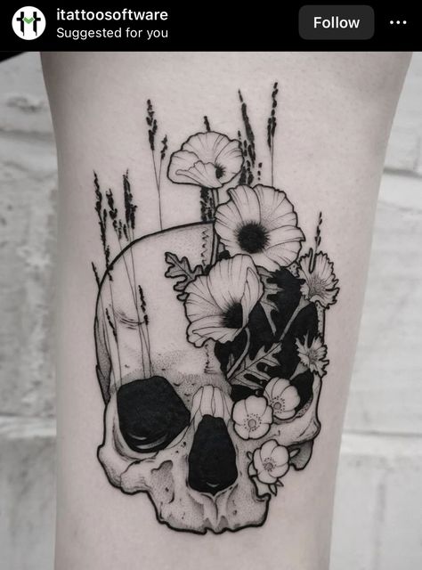 Blackwork Skull Tattoo, Tattoo Crane, Chaos Tattoo, Skull Tattoo Flowers, Skeleton Tattoos, Vine Tattoos, Red Ink Tattoos, Pin Up Tattoos, Stylist Tattoos