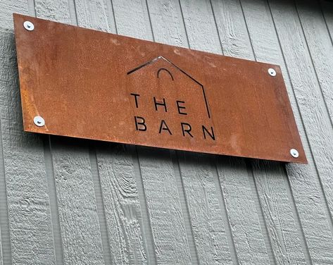 Farm Signs Barn Signs Corten rusted Steel Custom Made - Etsy Outdoor Family Name Sign, Outdoor Farm Decor, Farm Signs Entrance Driveways, Funny Farm Signs, Rustic Driveway Entrance, Barn Venue Ideas, Metal Sign Ideas, Farm Shop Ideas, Metal Farm Signs