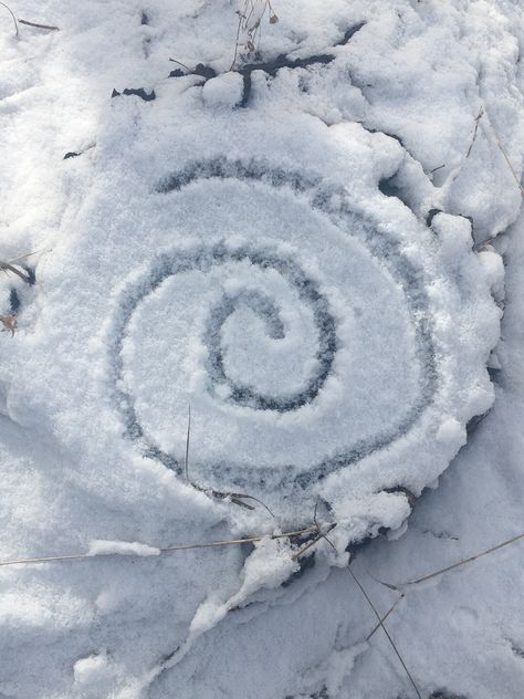 Winter Magic Aesthetic, Snow Witch Aesthetic, Imbolc Aesthetic, Snow Witch, Winter Equinox, Goth Winter, Witch Aesthetics, Winter Witch, Spiritual Aesthetic