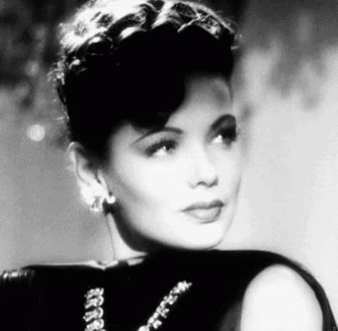 The Shanghai Gesture Gene Tierney GIF - TheShanghaiGesture GeneTierney Idc GIFs 50s Actresses, 1940s Hair, Older Actresses, Gene Tierney, Diana Dors, Nicole Smith, Iconic Beauty, Wild Honey, Oleg Cassini