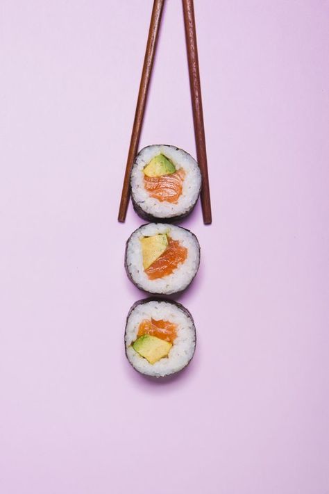 Sushi Take Out, Delicious Food Ideas, Diy Sushi, Sushi Party, Food Art Photography, Sushi Set, Food Content, Best Sushi, Sushi Roll