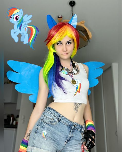 Mlp Cosplay Rainbow Dash, Dash Halloween Costume, Rainbow Dash Halloween Costume, Rainbow Dash Cosplay, Rainbow Dash Costume, Mlp Cosplay, My Little Pony Cosplay, Rainbow Pin, Cute Animal Drawings Kawaii