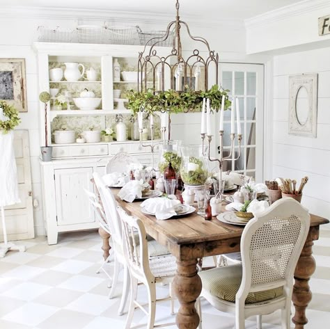 French Farmhouse Dining Room, French Country Dining Room Table, French Country Dining Rooms, Wooden Dining Room Table, French Country Dining Table, Daybed Room, Country Dining Room, French Country Dining Room, Cottage Dining Rooms