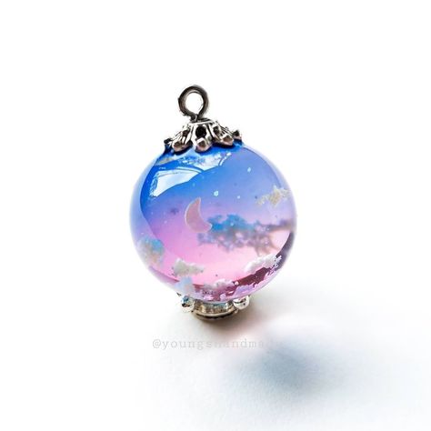 Moon In Sky, Real Sky, Resin Ball, Dusk Sky, Keychain Necklace, Pretty Jewelry Necklaces, Resin Pendant Necklace, Fairy Jewelry, Fairy Necklace