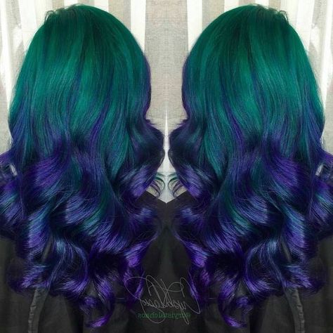 green-to-dark-purple-ombre-curly-hair-side-by-side-photos Purple And Green Hair, Brown Ombre Hair Color, Ombre Hair Color Ideas, Ombre Curly Hair, Best Ombre Hair, Purple Ombre Hair, Blue Ombre Hair, Brown Ombre Hair, Extensions Hair