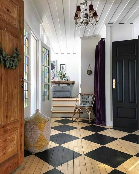 Checkered Flooring, Wood Floor Pattern, Checkered Floor, Painted Wood Floors, Painted Floor, Swedish House, Bohol, Painted Floors, Home Decor Paintings