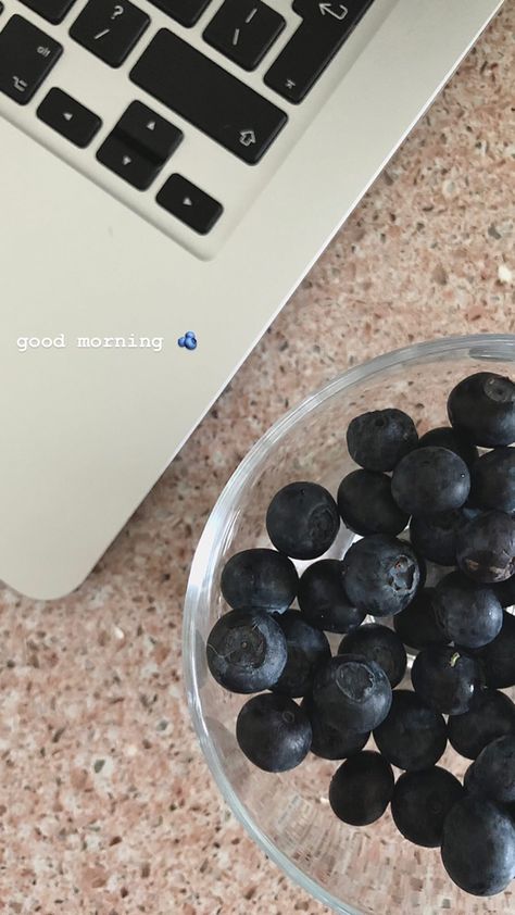 Blueberry Instagram Story, Ig Stories, Story Instagram, Apple Macbook, Tie Knots, Story Ideas, Instagram Story Ideas, Chia Seeds, Blueberries