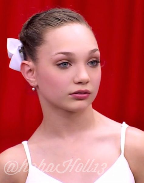 Added by @hahah0ll13 Dance Moms Maddie Ziegler Maddie Dance Moms, Maddie Ziegler Dance Moms, Dance Moms Season 5, Dance Moms Season, Dance Moms Maddie, Maddie Z, Dance Moms Dancers, Maddie Ziegler, Like U