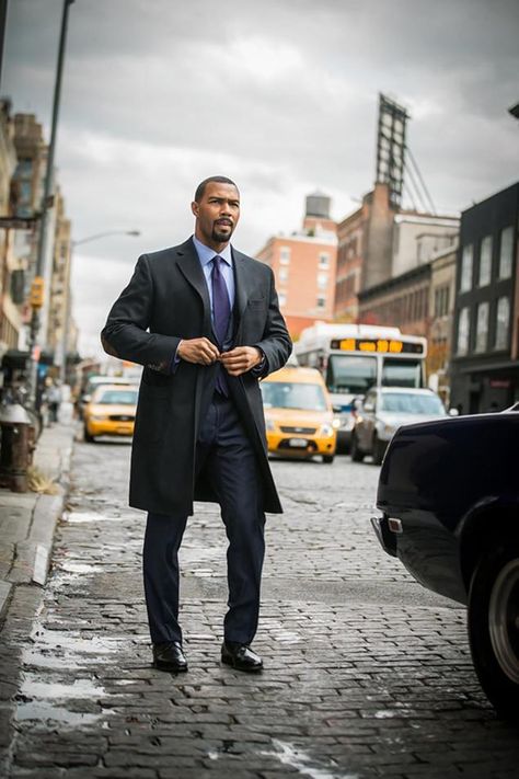 Omari Hardwick stars as James (Ghost) St. Patrick on new Starz series "Power." Power Tv Series, Power Tv Show, A Man In A Suit, Man In A Suit, Swag Men, Power Suit, Sharp Dressed Man, Black Men Fashion, Well Dressed Men