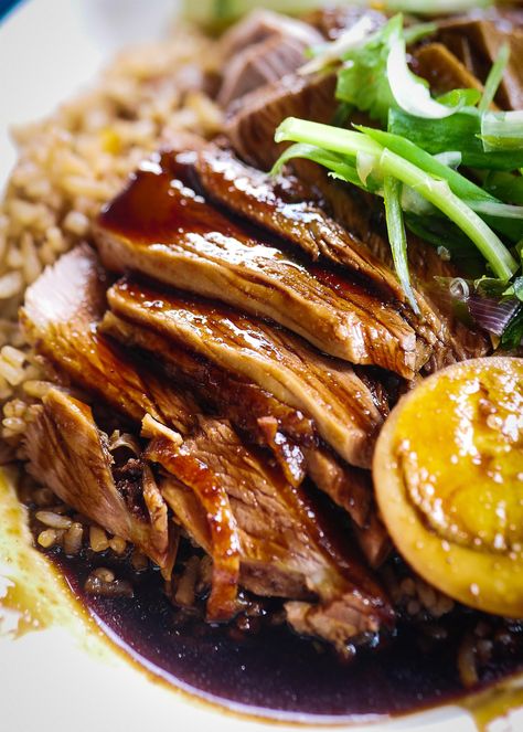 Duck Pic, Chinese Roast Duck, Duck Rice, Braised Duck, Duck Pictures, Expect The Unexpected, Nice Food, Roast Duck, Duck Recipes