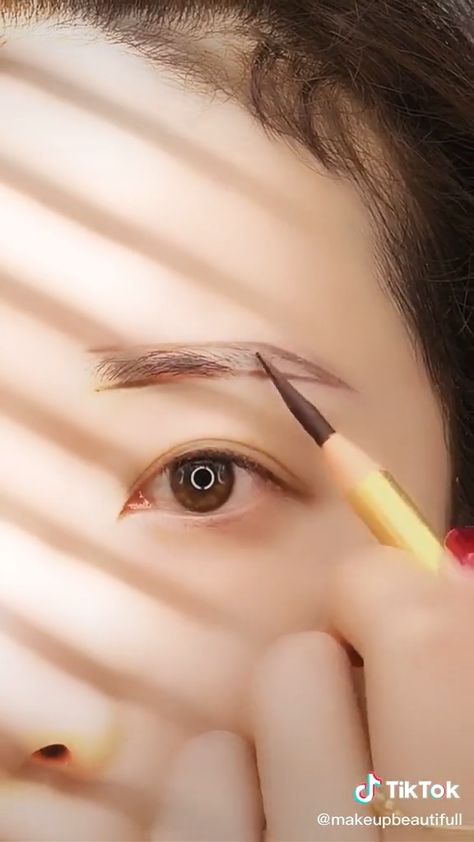 Alis Natural, It Makeup, Makeup Tutorial Eyeliner, Smokey Eye Makeup Tutorial, Ulzzang Makeup, Drag Makeup, Dewy Makeup, Eye Brow, Contour Makeup