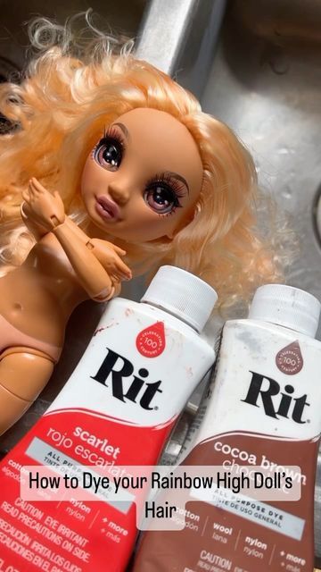 Mia Darling on Instagram: "·͙*̩̩͙˚̩̥̩̥*̩̩̥͙✩A simple guide. You can like and follow for more RH dye content and go to my YouTube (also Darlingsdollhouse) for 2 years worth of more advanced guides to dyeing your Rainbow High (or OMG) dolls. ·͙*̩̩͙˚̩̥̩̥*̩̩̥͙✩ Disclaimers: This method does not work on Barbie, Monster High, or other dolls with Saran, kanekalon, or polypropylene hair. RH and OMG (and possibly other newer MGAE brand) dolls have Nylon hair and that’s why this works. Also, always wear How To Dye Doll Hair, How To Dye Barbie Hair, Doll Repaint Ideas, Lol Omg Doll Repaint, Barbie Doll Repaint, Doll Hair Repair, Fix Doll Hair, Omg Dolls, Fuchsia Shoes