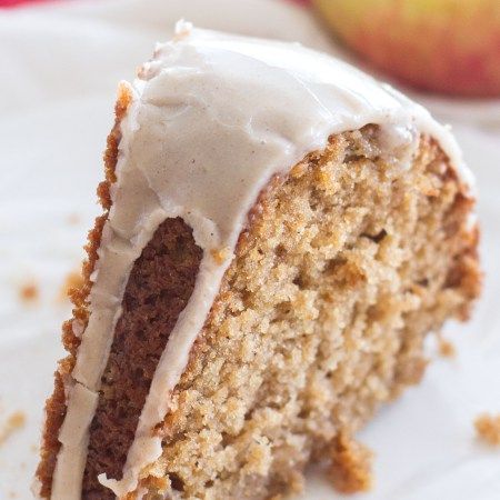 Apple Spice Bundt Cake with a Vanilla Glaze Cake With Apple Pie Filling, Apple Spice Bundt Cake, Apple Spice Cake Recipe, Spice Bundt Cake, Easy Apple Cake, Apple Spice Cake, Spice Cake Recipes, Bundt Cake Recipe, Diy Easy Recipes